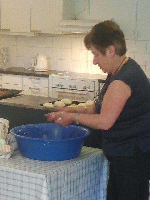Leila Sözen at Verdandi Women's Center making bread rolls