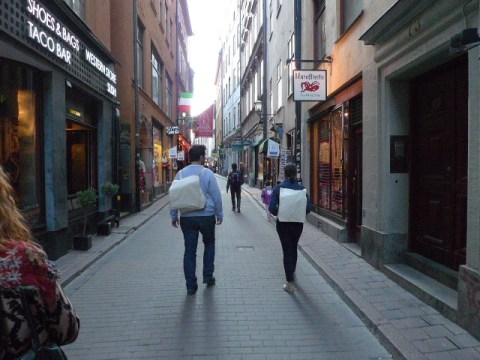 backpacks in gamla stan